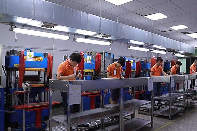 《海原县人民政府》：家门口学手艺，，，，，稳就业促增收