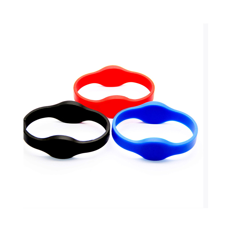 老街-腾龙娱乐公司l5559858555客服司理电话微信
3