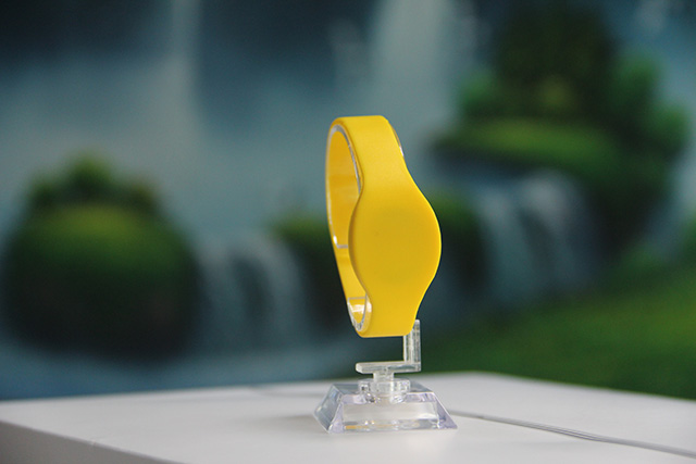 为什么食物级织唛腕带有颜色的