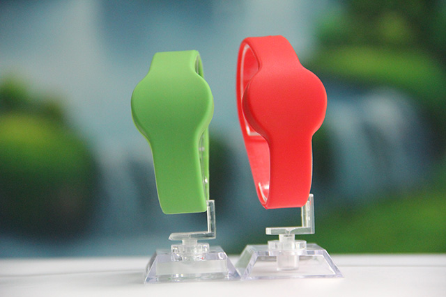 ic腕带儿童生涯用品越来越多，，，，你都相识了吗？？？