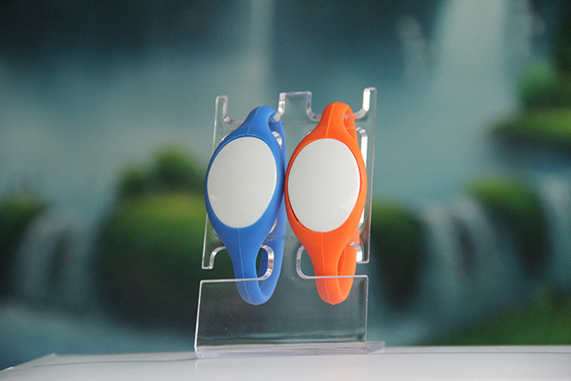 id硅胶腕带脱离餐盘有什么利益