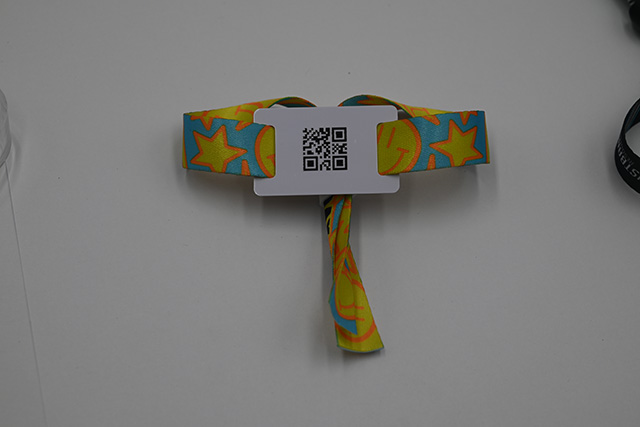 主顾为什么找壹定发智能腕带公司来定制医院就诊腕带呢？？？？？？