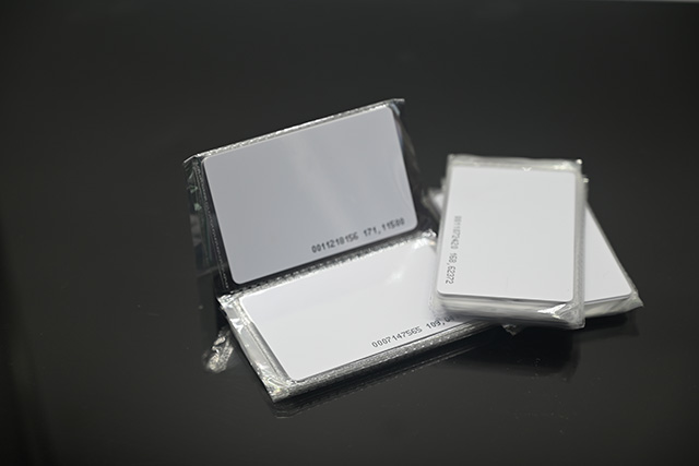 充电卡怎么办理？？？？？怎样使用？？？？？